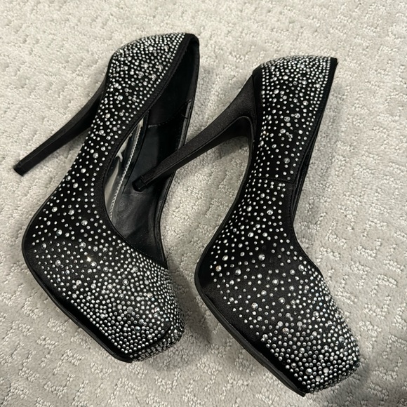 BCBG WOMEN SHOES - Picture 6 of 7